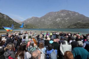 Lago di Cavazzo, manifestazione NO condotta SI bypass