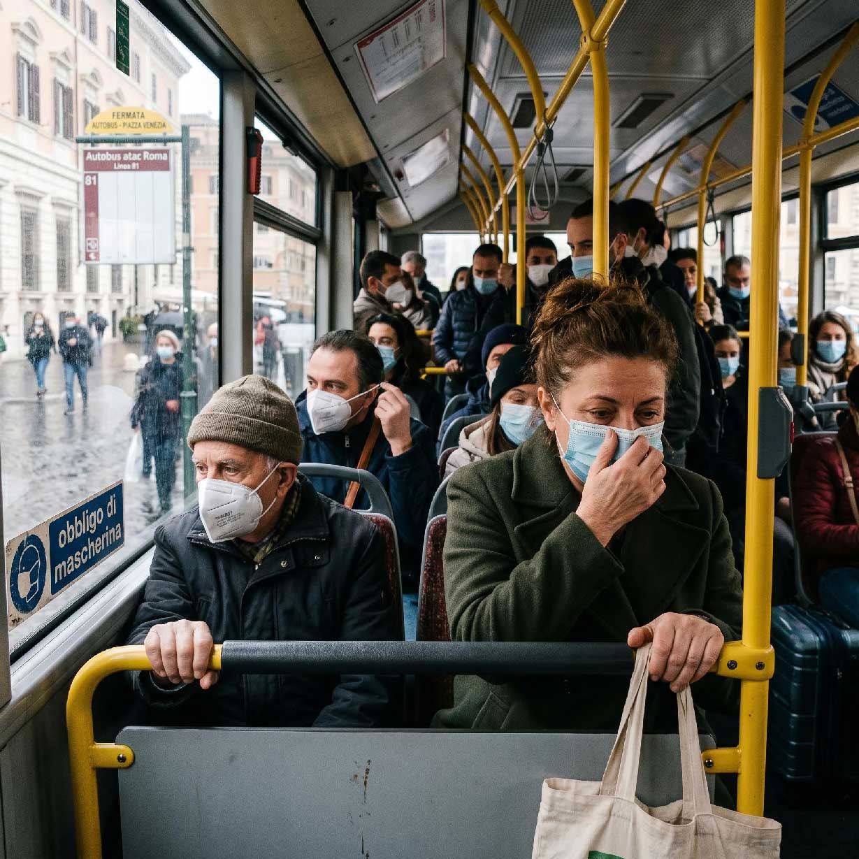 mezzi pubblici in periodo di pandemia covid