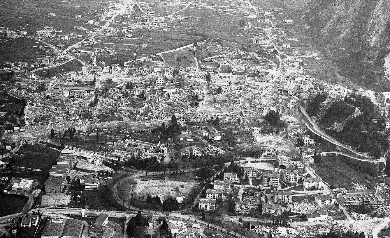 Gemona dall'alto, fotografia concessa da Pense&Maravee