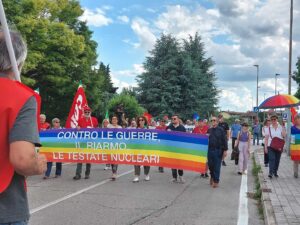 Aviano contro le guerre.