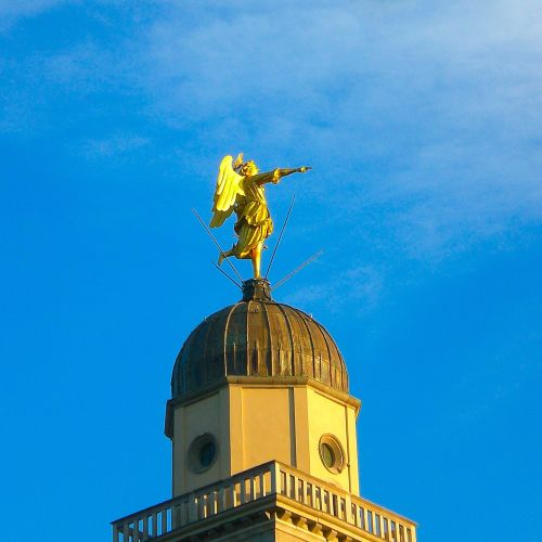 L’Angelo del campanile della Chiesa di Santa Maria di Castello di Udine, Wikipedia